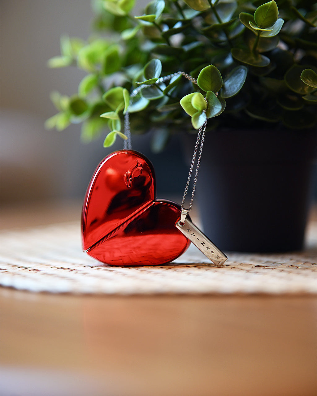 PERFUME & PERSONALIZED JEWELRY GIFT BOX